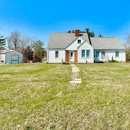 Trestle Creeks Original Farmhouse Bloomington Exterior photo